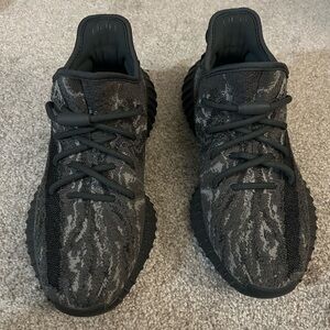 Yeezy boost 350 v2 low MX dark salt